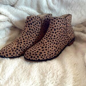 Cat and Jack printed Booties Girls size 3 youth